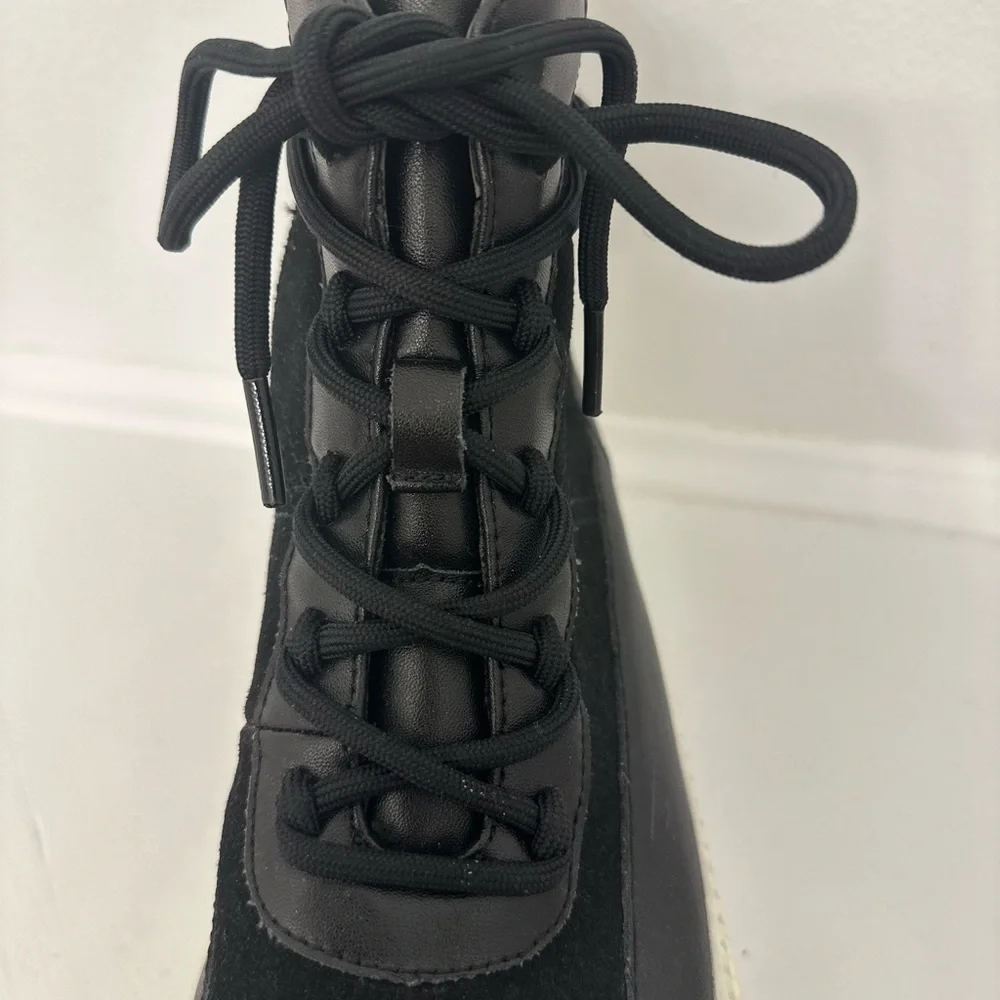 Gianni Bini Wander-Lust Leather platform booties Women 7 black - Picture 2 of 5